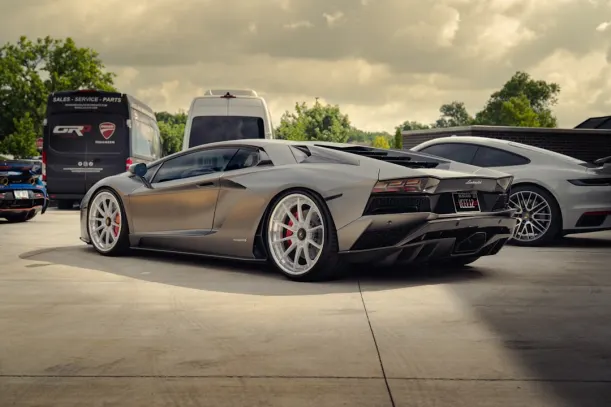 Kasino and Friends Apl Android/iOS